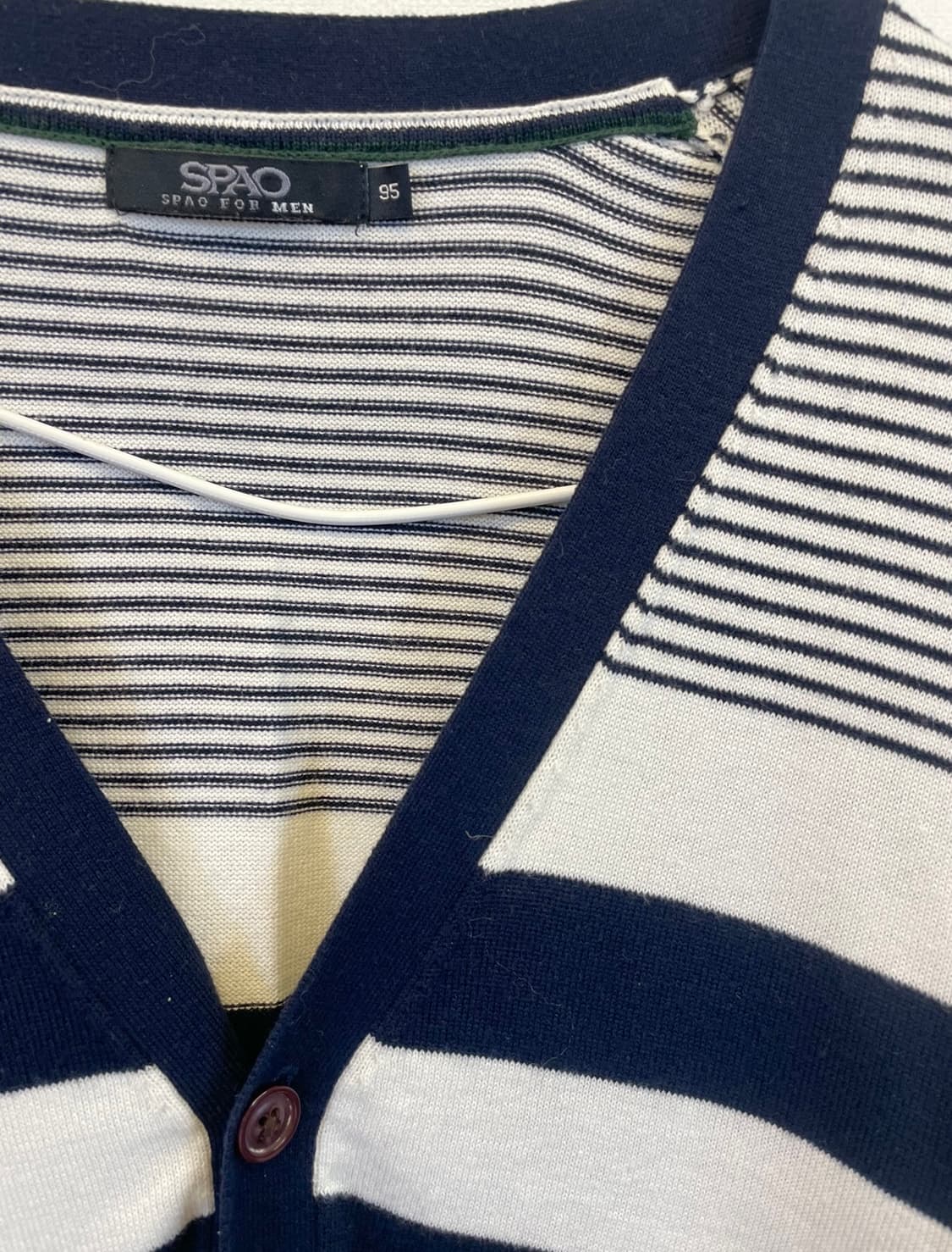 스파오 배색 니트가디건 95 상품이미지3