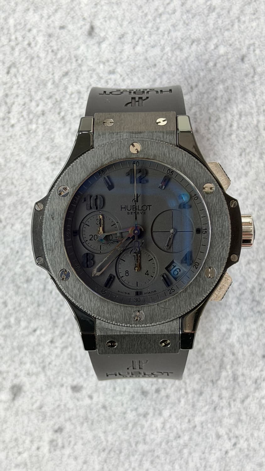 위블로 빅뱅 블랙 에디션 301.CX.134.RX 시계 판매합니다. 상품이미지1