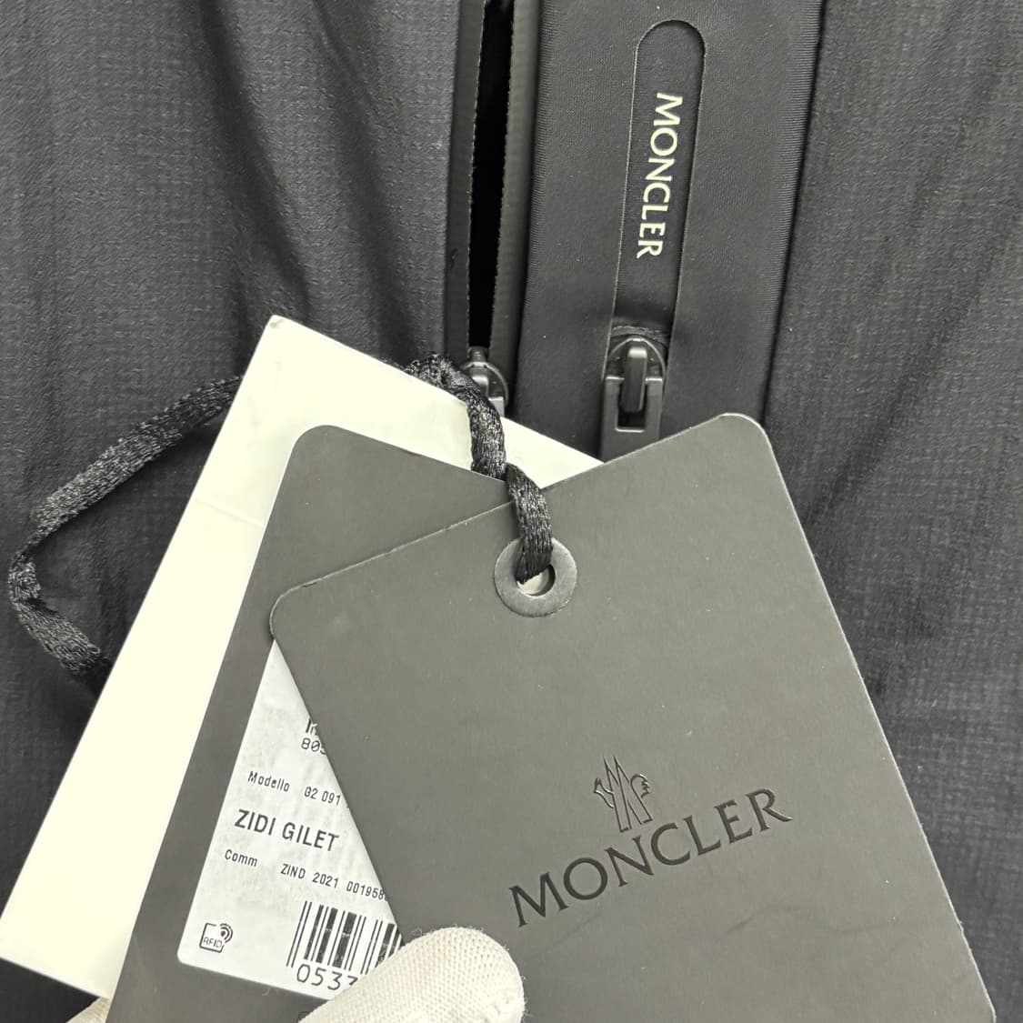 [3]몽클레어 블랙와펜 조끼패딩 상품이미지3