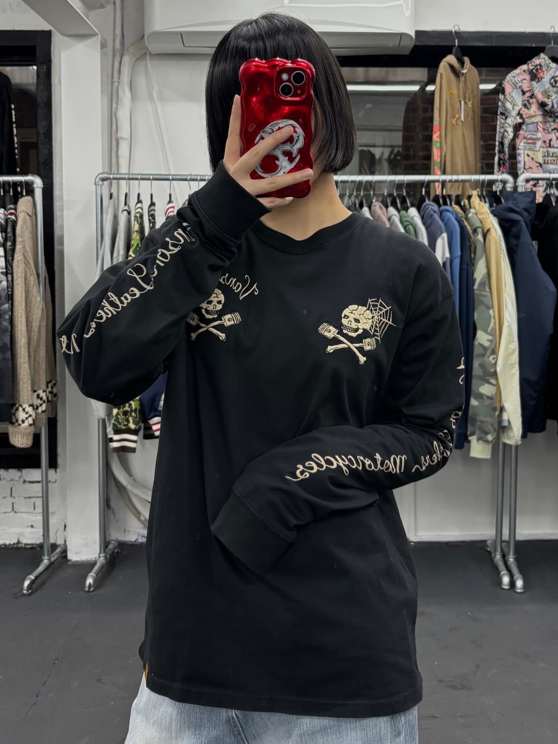 밴슨 레더 스컬 사이드 로고 롱슬리브 상품이미지1