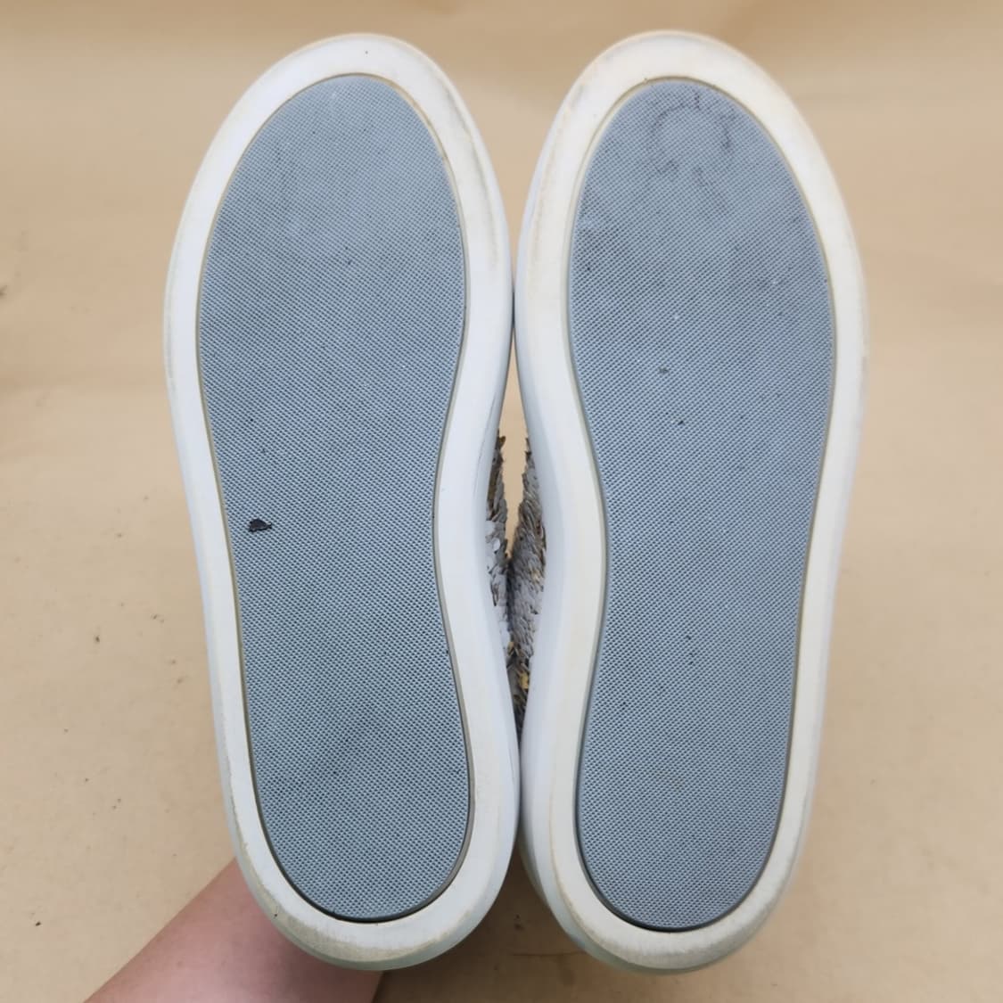 폰트 스팽글 여성스니커즈240 상품이미지3