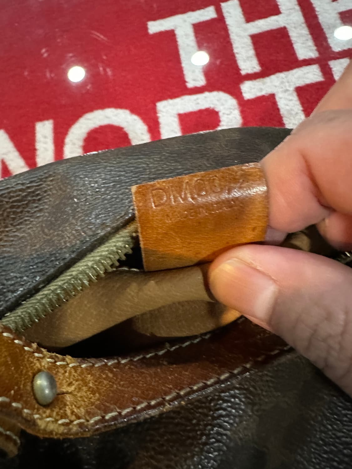 셀린느 마카담 파우치 상품이미지10