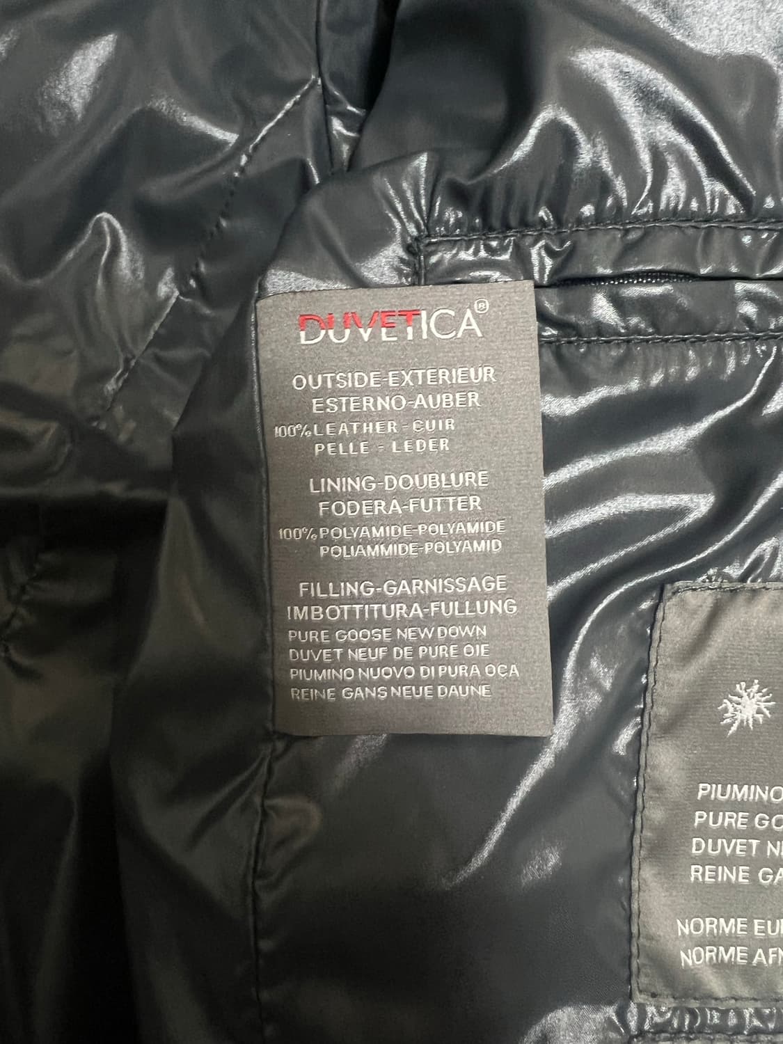 듀베티카 12fw 김프 레더 다운자켓 상품이미지6