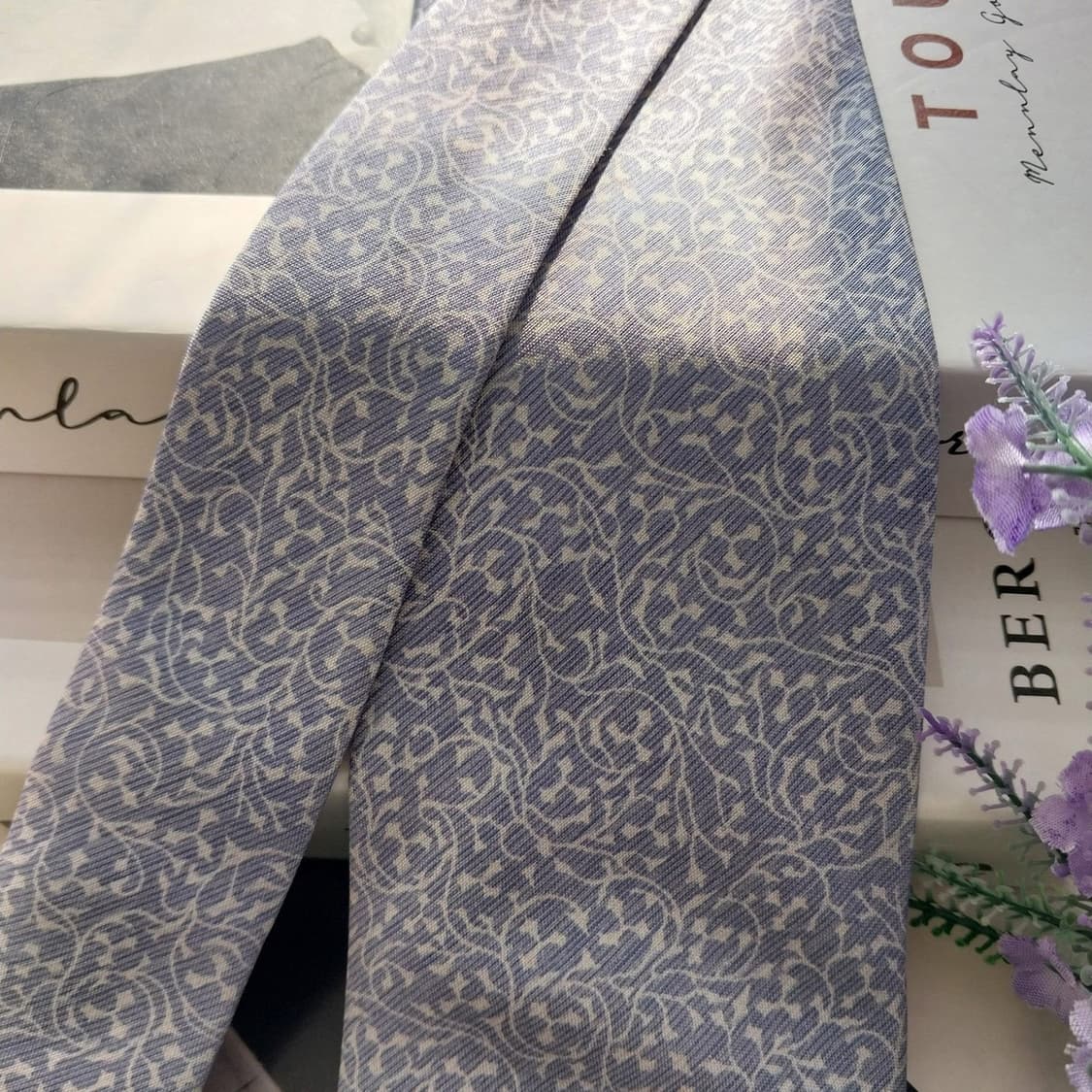 세루티 실크 하늘색 패턴 넥타이 8cm A+등급 K1326
 상품이미지2