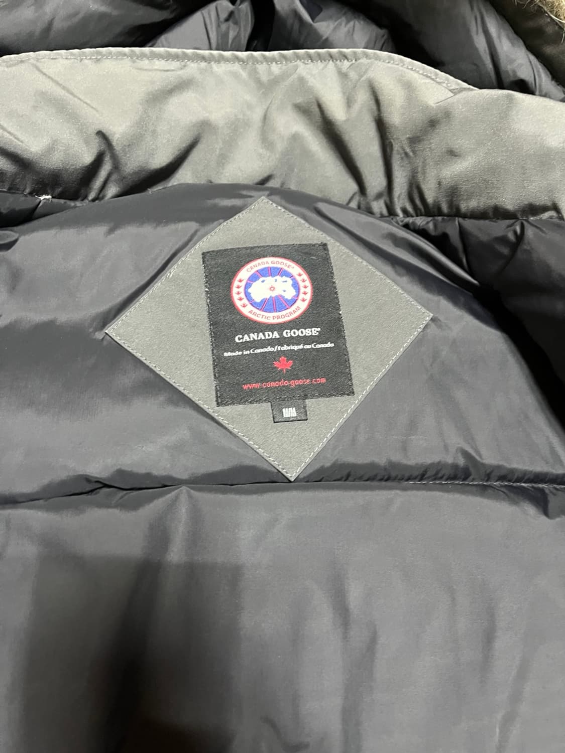 캐나다구스 밴프 파카 패딩 라쿤터 후드 버튼 다운 상품이미지7