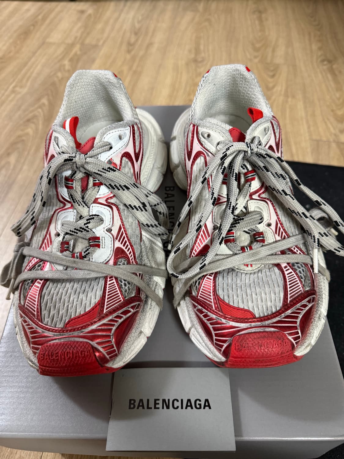 발렌시아가 3xl 레드 41사이즈 상품이미지1