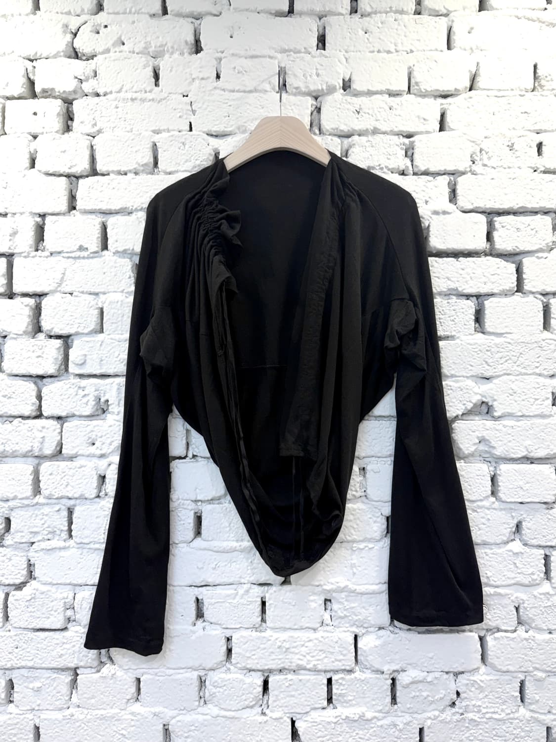 Noir Shirring Mesh Draped Cardigan 상품이미지5