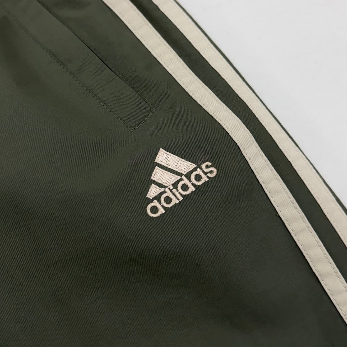 아디다스 90s 카키 삼선 올드스쿨 바람막이 트랙팬츠 상품이미지3