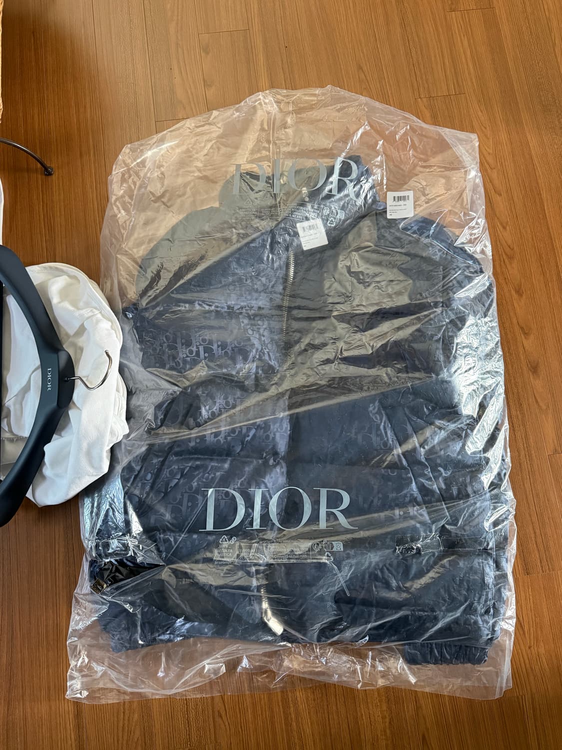 디올 오블리크 다운 자켓 네이비 블루 테크니컬 자카드 Dior Obliq 상품이미지5