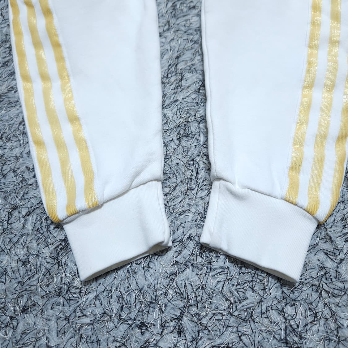 아디다스) M 공용 쿼터집 기모 하프집업맨투맨 / 왕눈이샵 상품이미지7