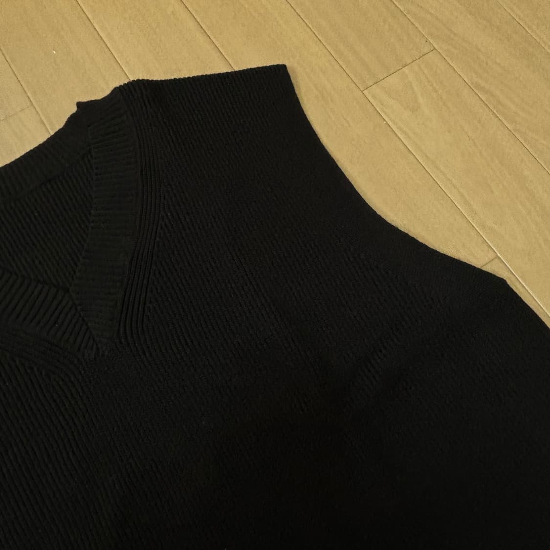 무인양품 형태가 유지되는 V넥 베스트 (새상품) 상품이미지3