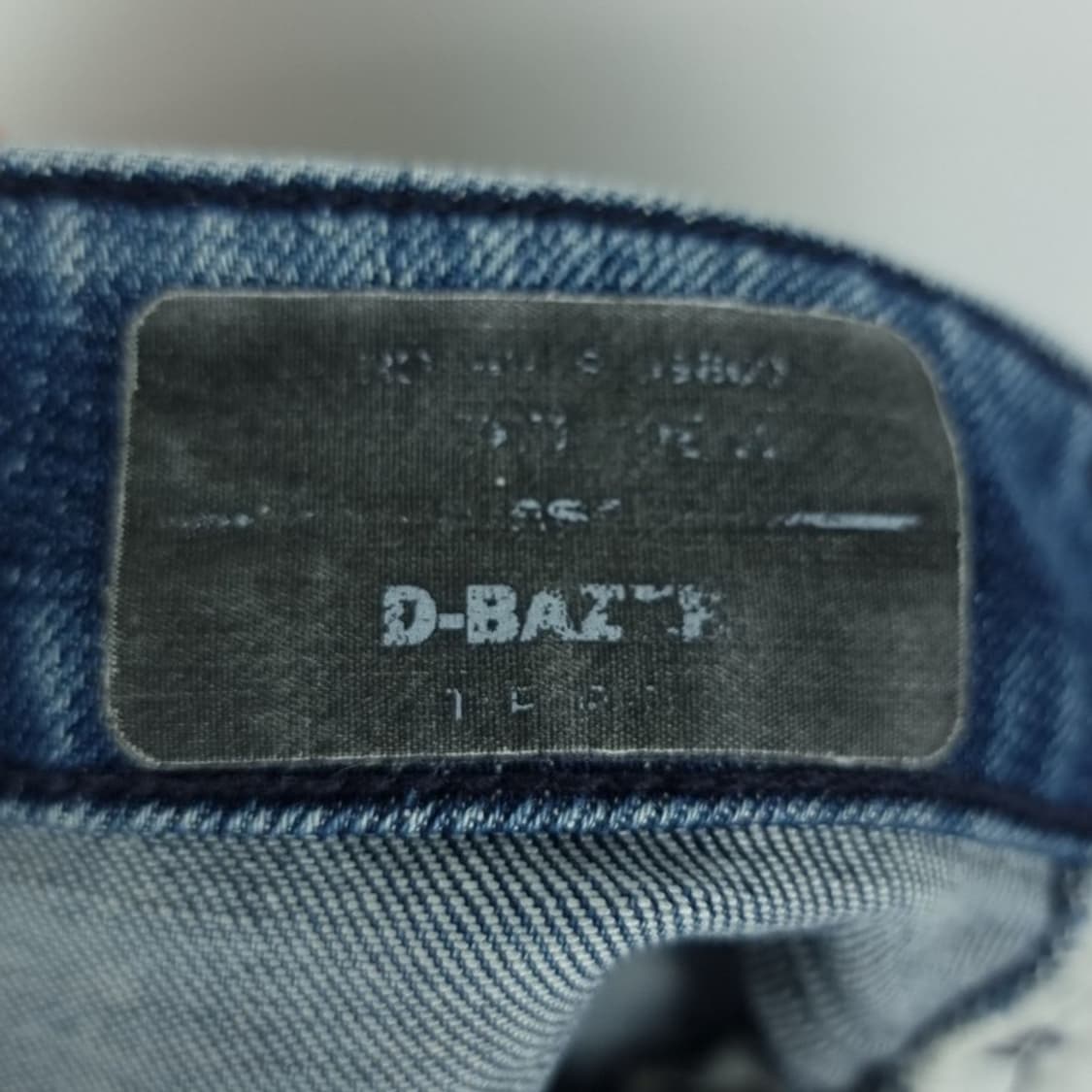 [디젤] 빈티지 워시드 슬림핏 데님 팬츠 청바지 P01620 상품이미지8