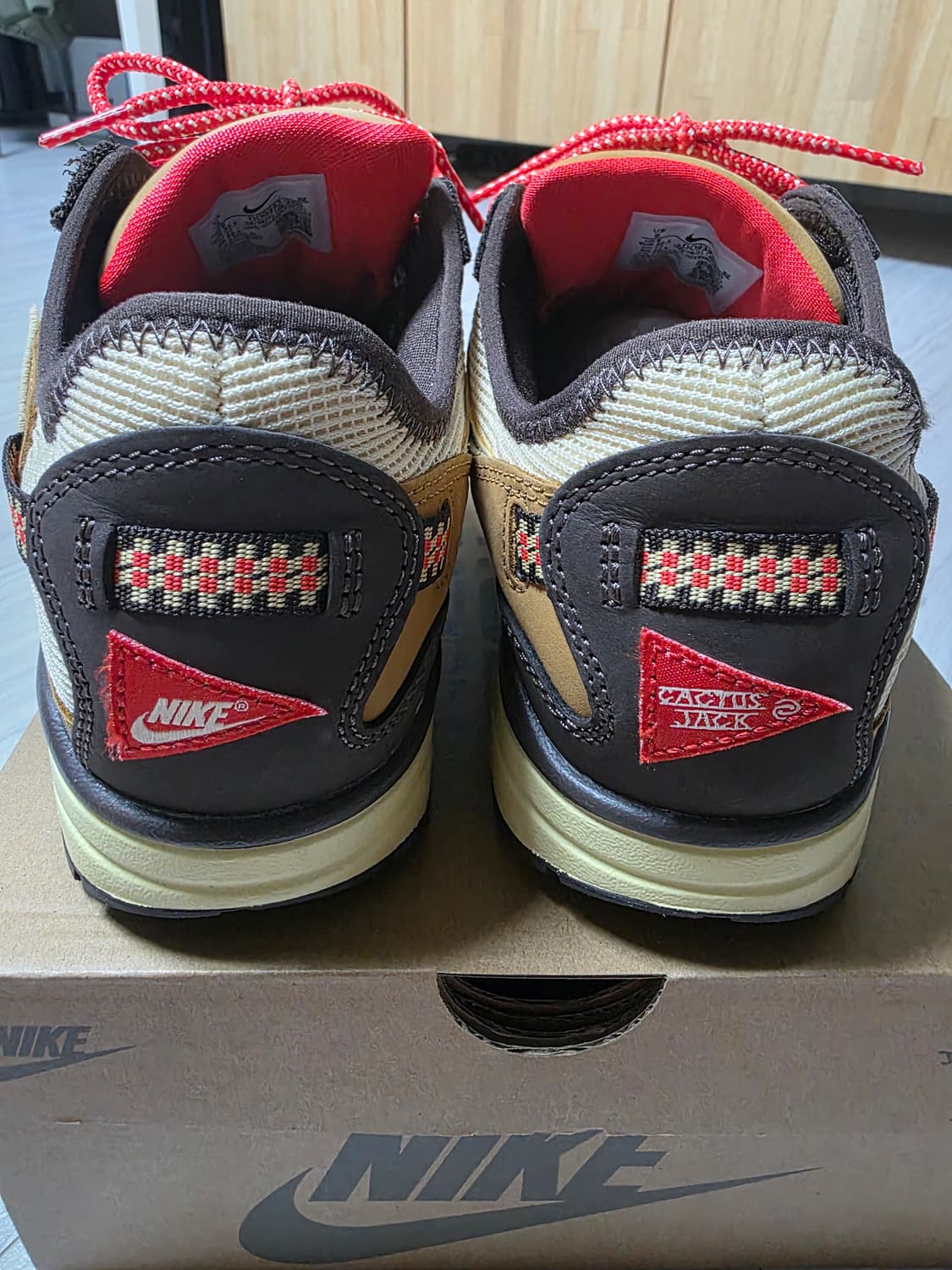 [270] 나이키 x 트래비스 스캇 에어맥스1 캑터스 브라운  상품이미지6