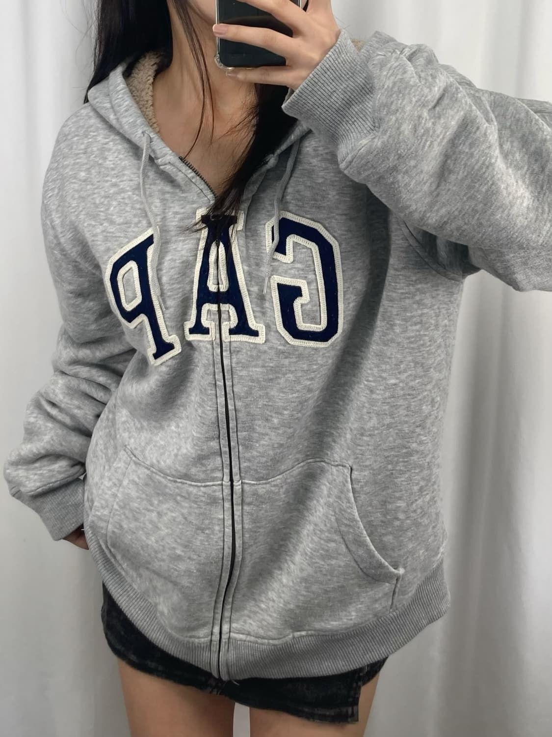 갭 빅로고 그레이 후드집업 상품이미지1