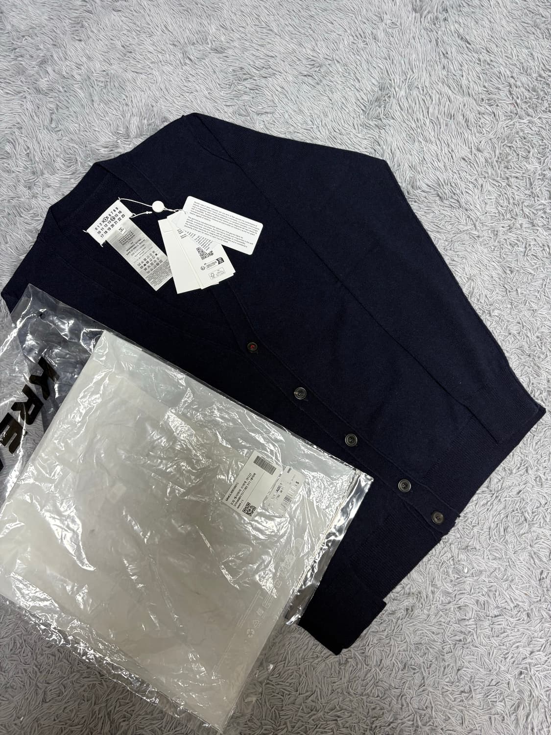 [새상품] 메종 마르지엘라 캐시미어 가디건 상품이미지1