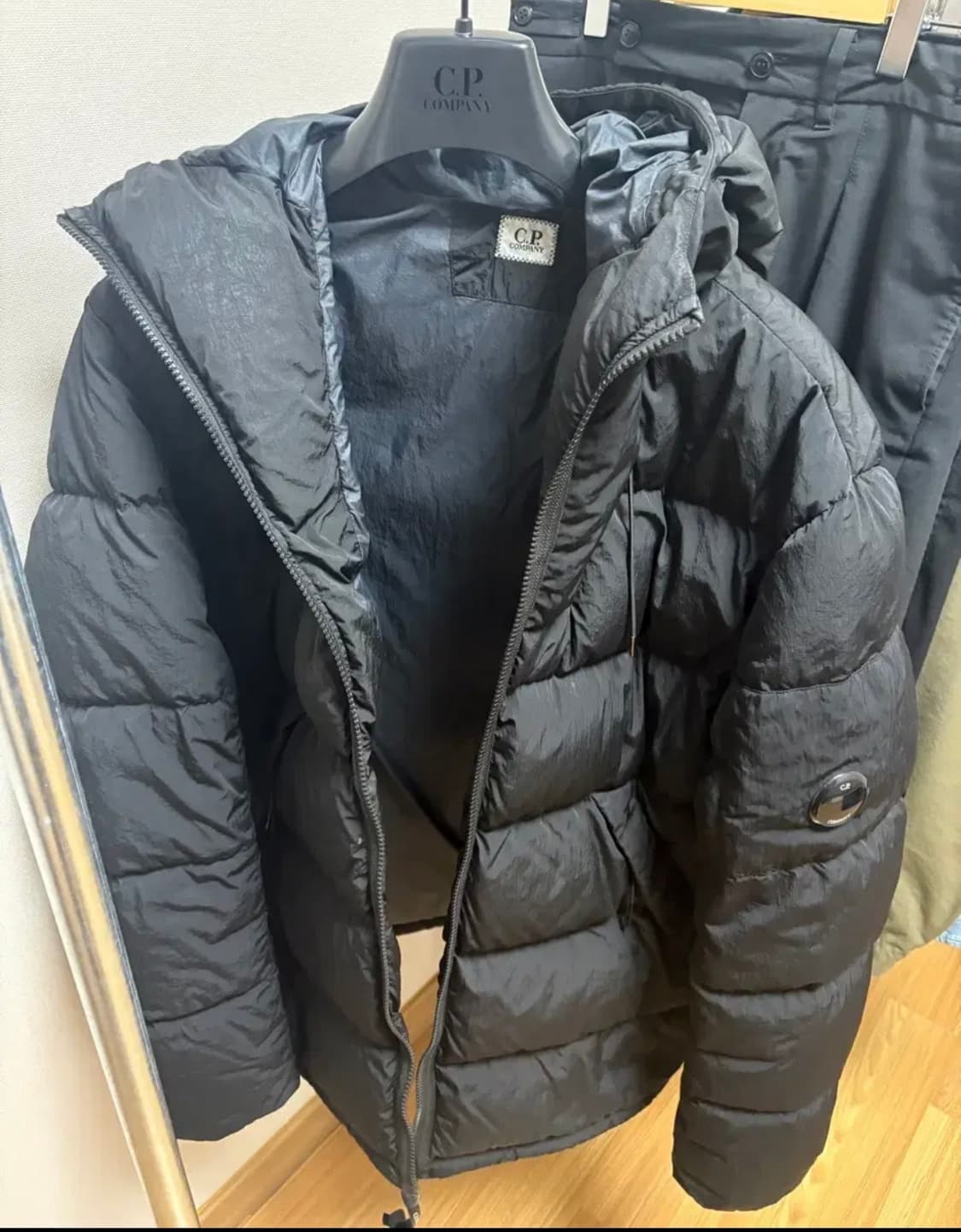 CP컴퍼니 블랙 패딩 자켓 95 상품이미지1