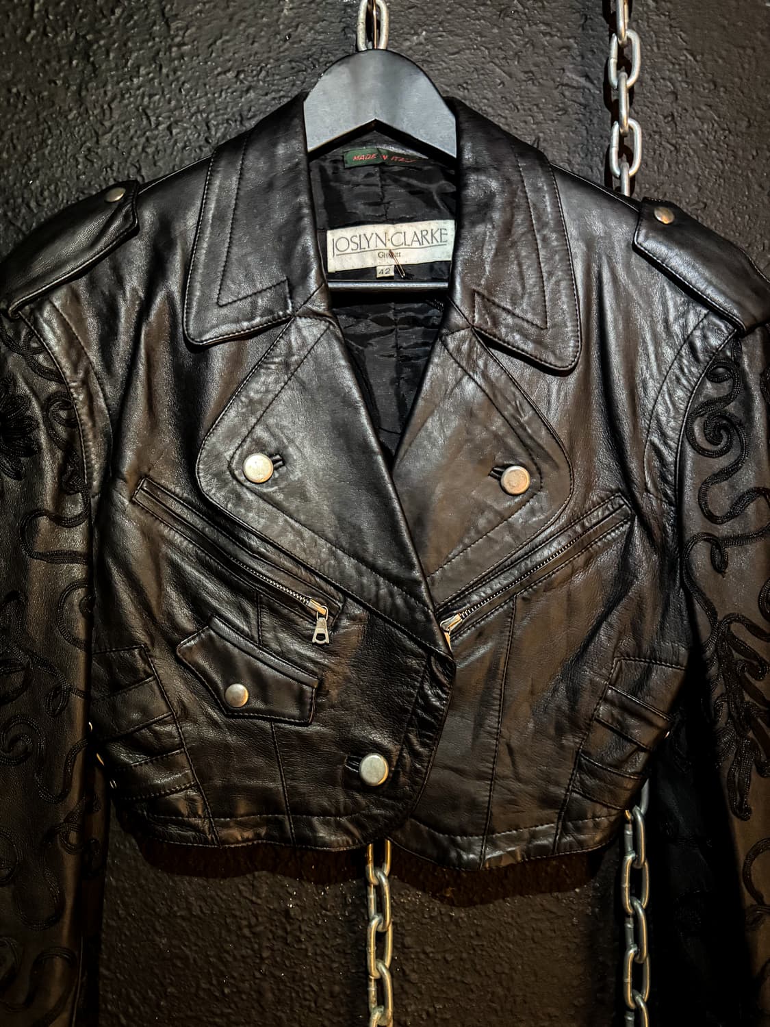 JOSLYN CLARKE – Embroidered Cropped Leat 상품이미지2