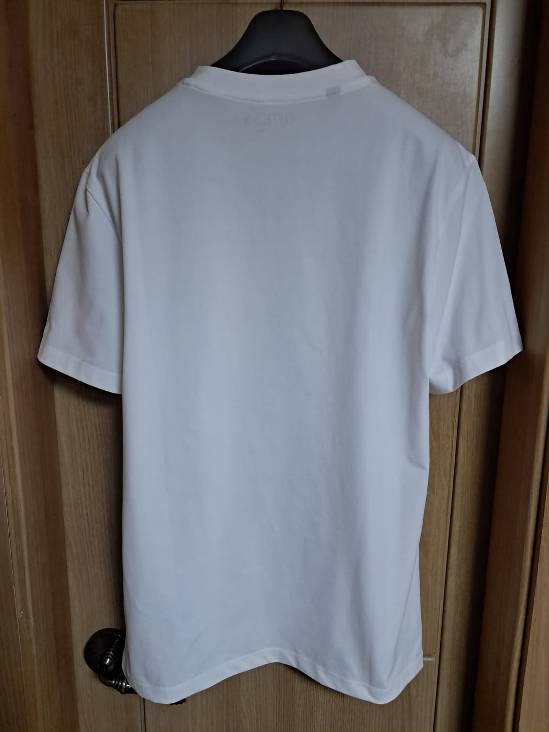 게스 반팔티 남성100  상품이미지2