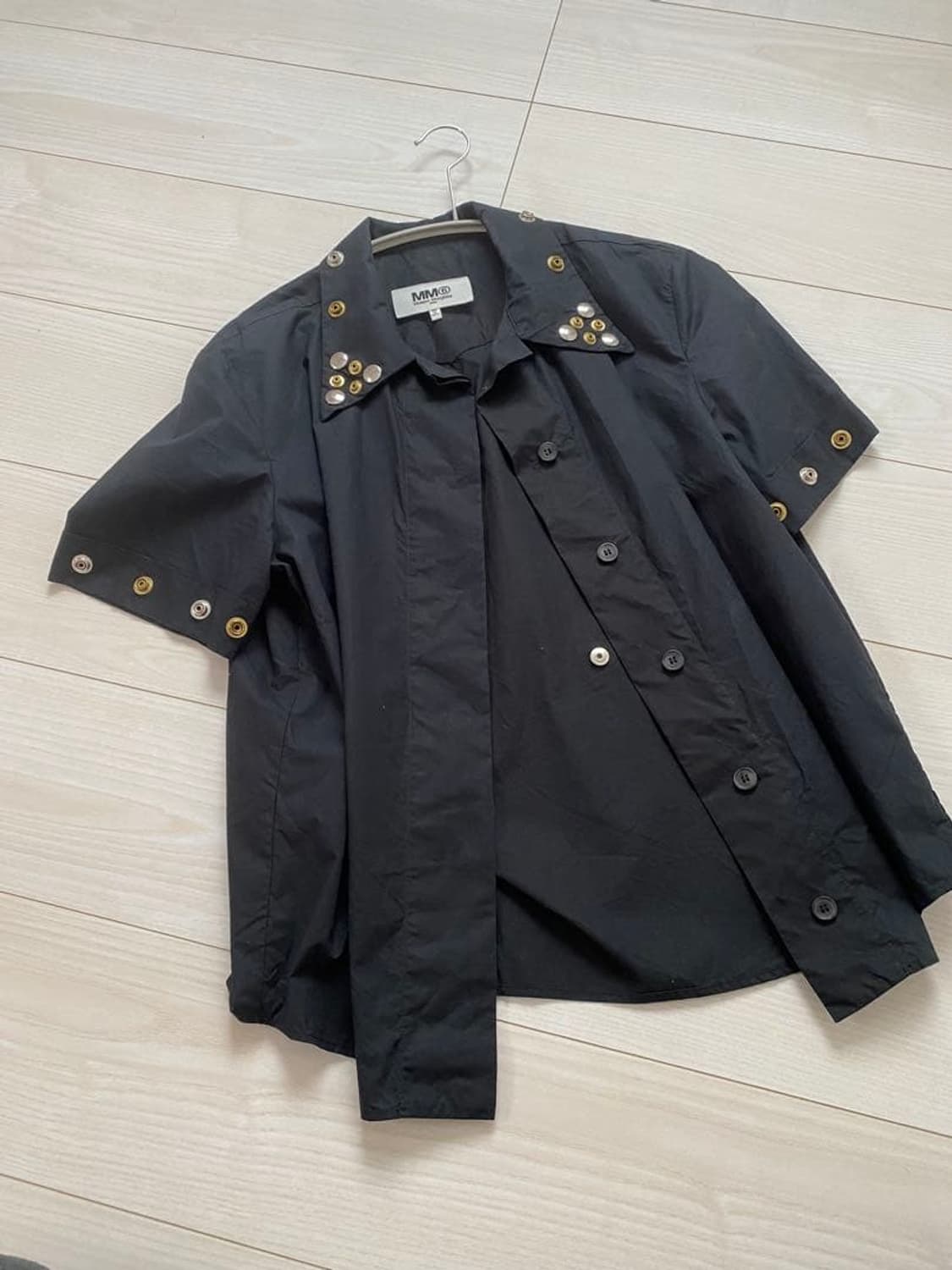 MM6 17SS 스터드 반팔셔츠 상품이미지1