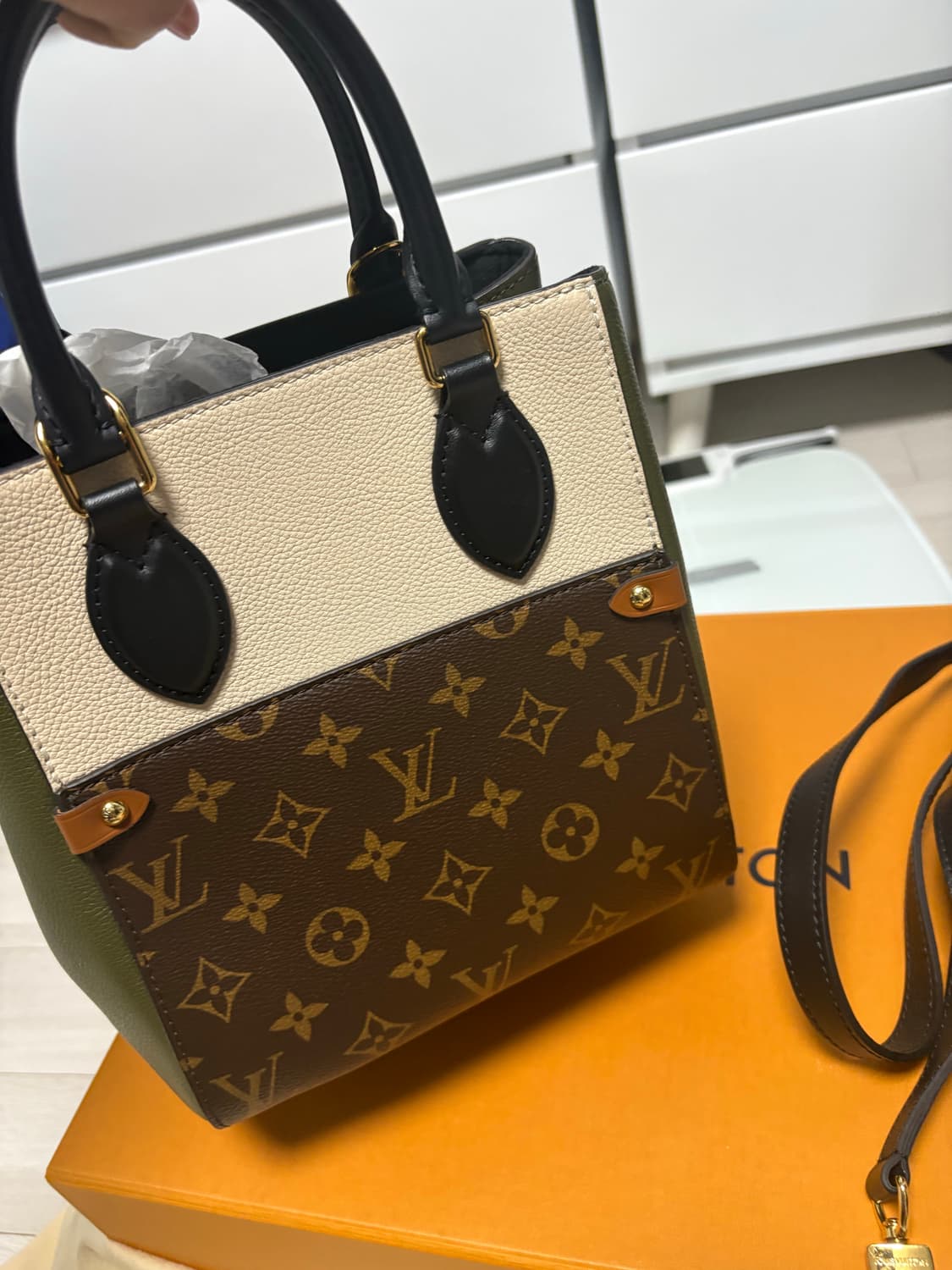 루이비통 폴드도트 pm 상품이미지5