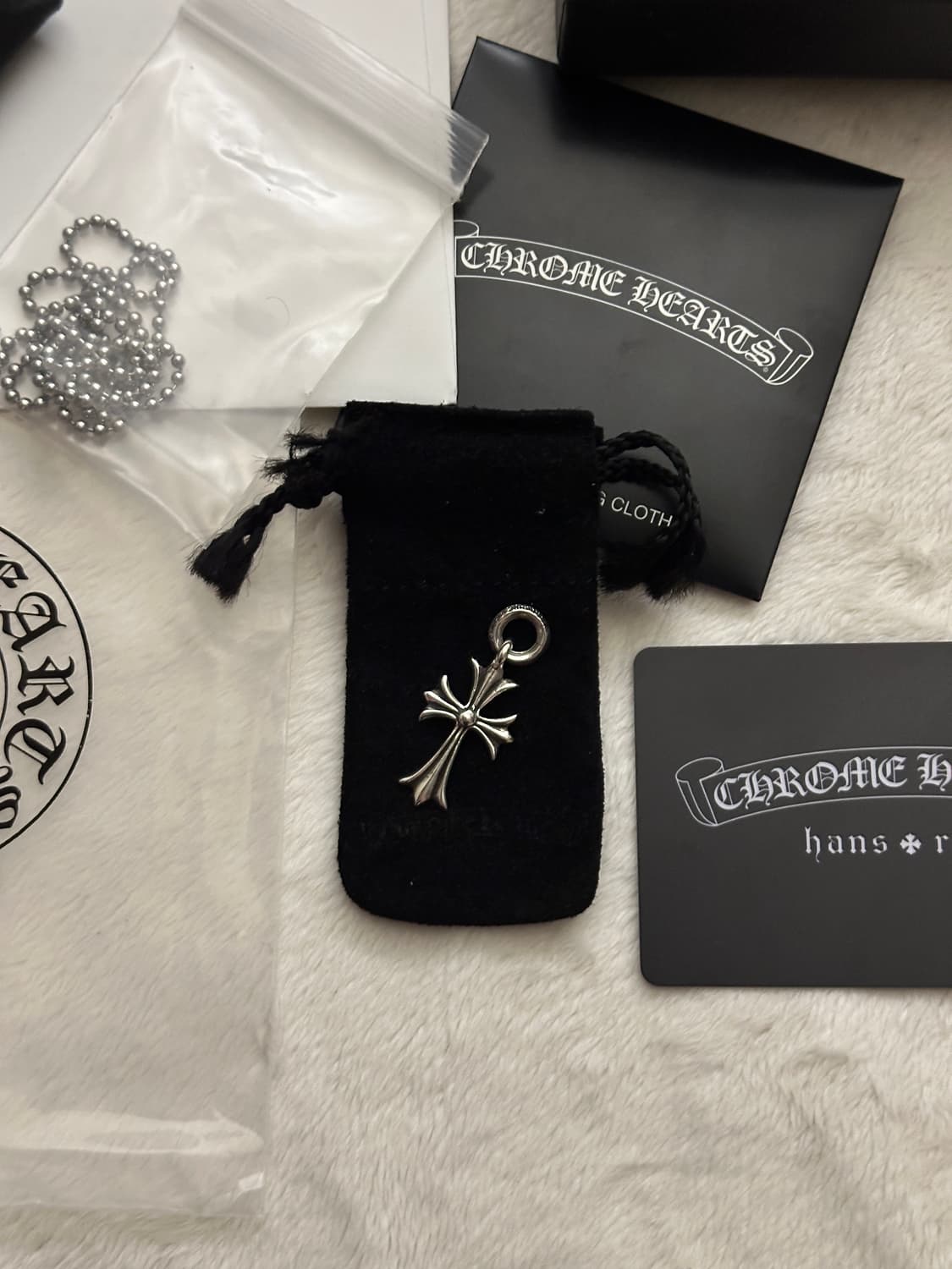 크롬하츠 타이니 크로스 참 상품이미지2