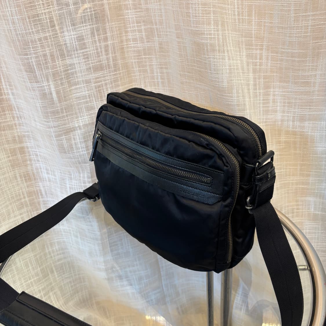 정품 타케오키쿠치 나일론 크로스백     상품이미지4