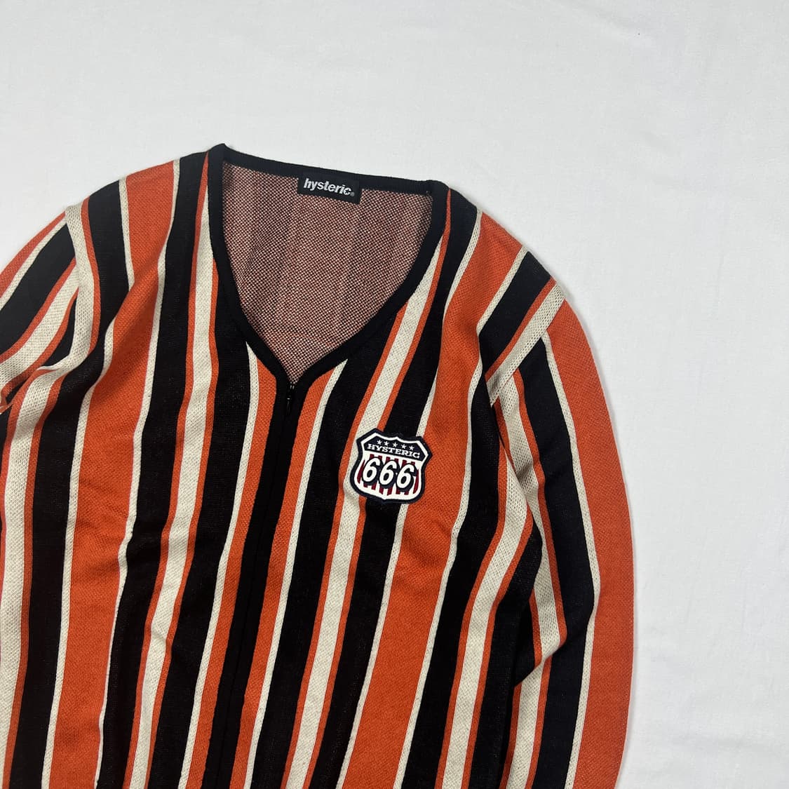 히스테릭글래머 666 로고 스트라이프 브이넥 니트 집업 상품이미지3