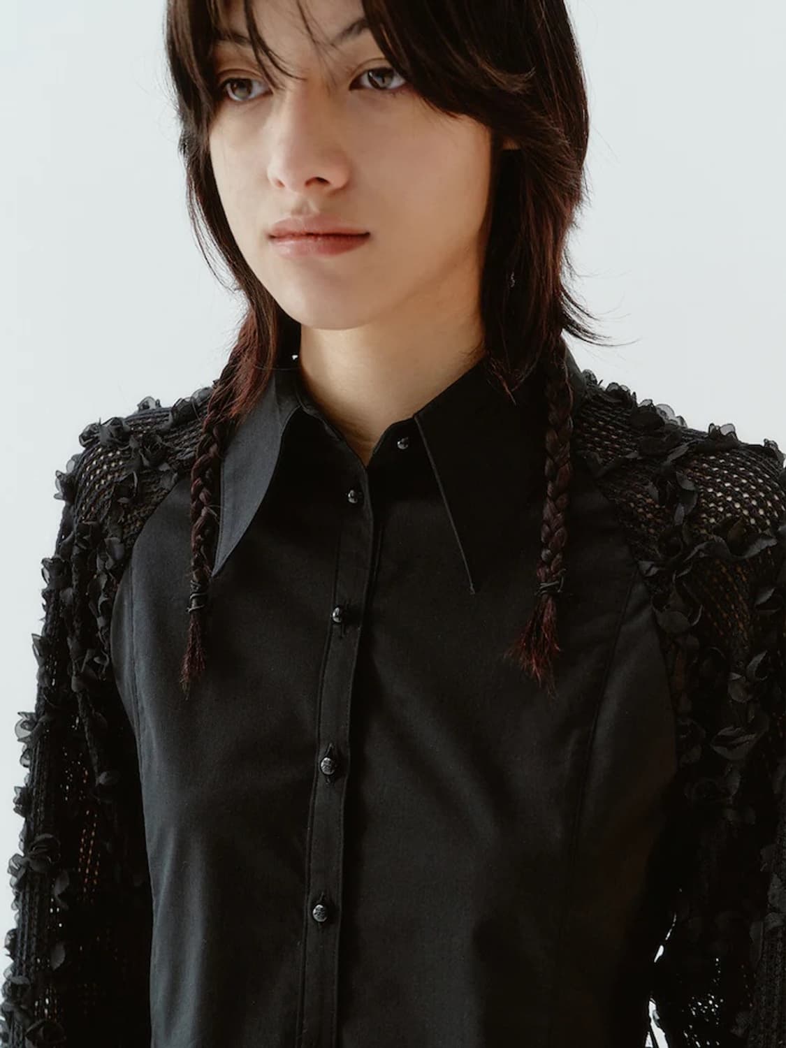 김미더영 플라워 니트 슬리브 셔츠 블랙  상품이미지2