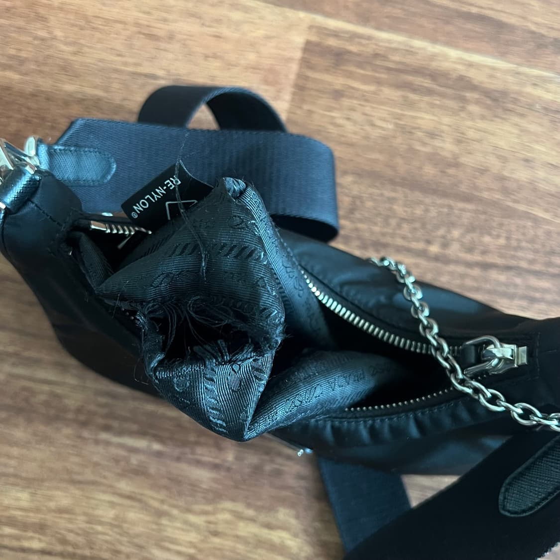 프라다 리나일론 테수토 호보백 상품이미지5