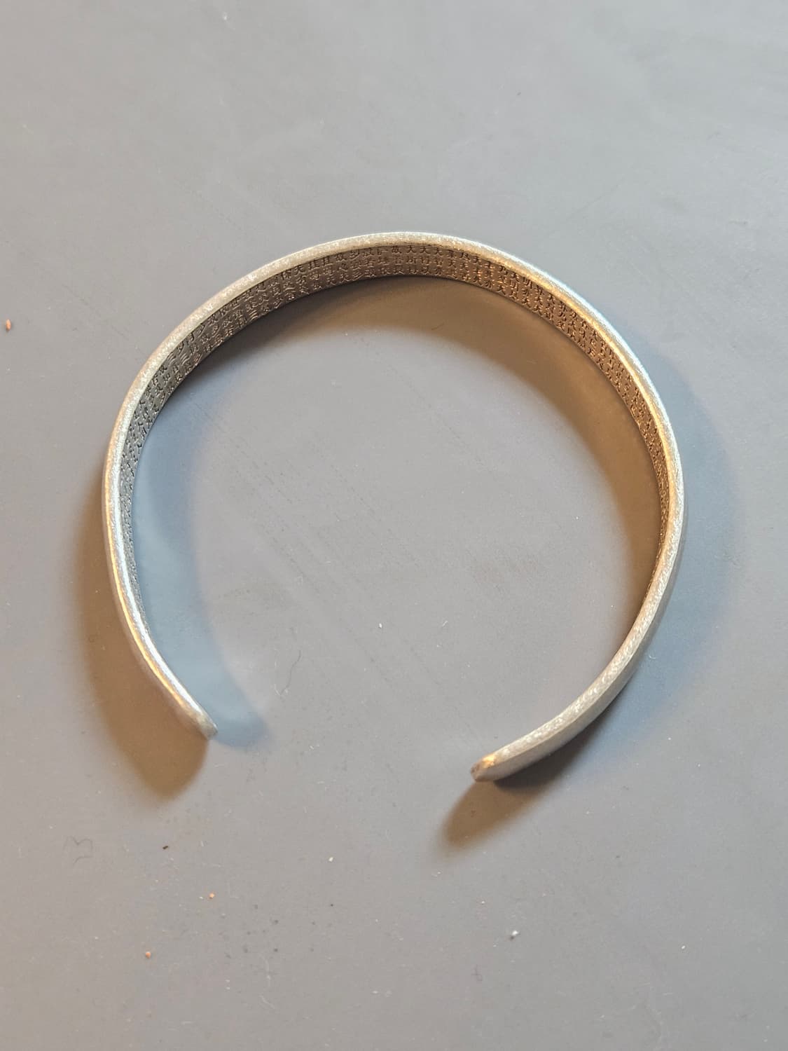 반야심경 각인 뱅글 팔찌 폭 8mm 상품이미지1