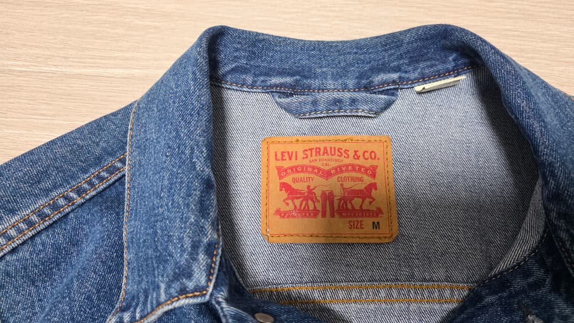 리바이스 3세대 데님트러커(청자켓) m사이즈 판매합니다 상품이미지2