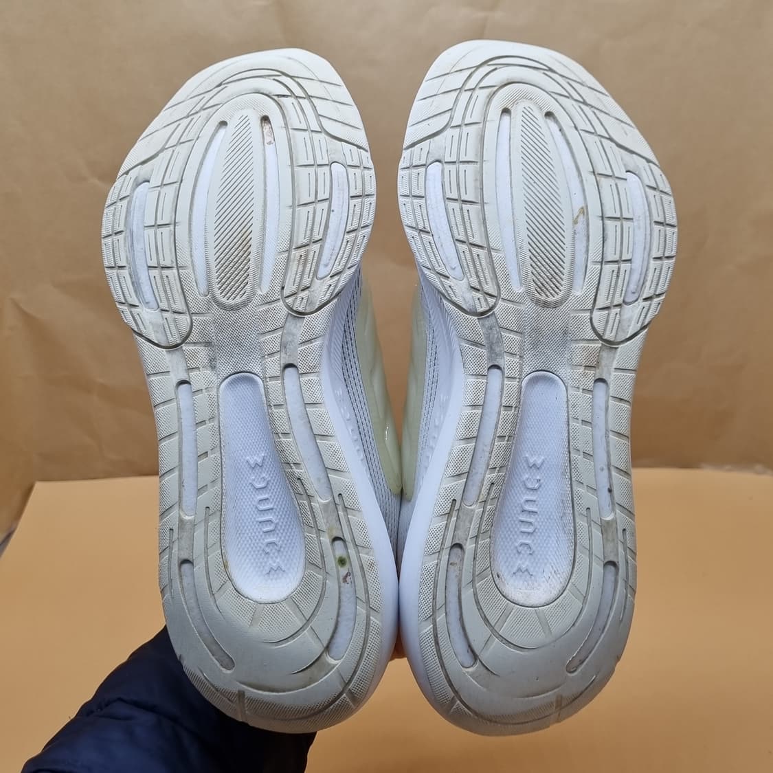 아디다스 울트라바운스 운동화245  상품이미지3