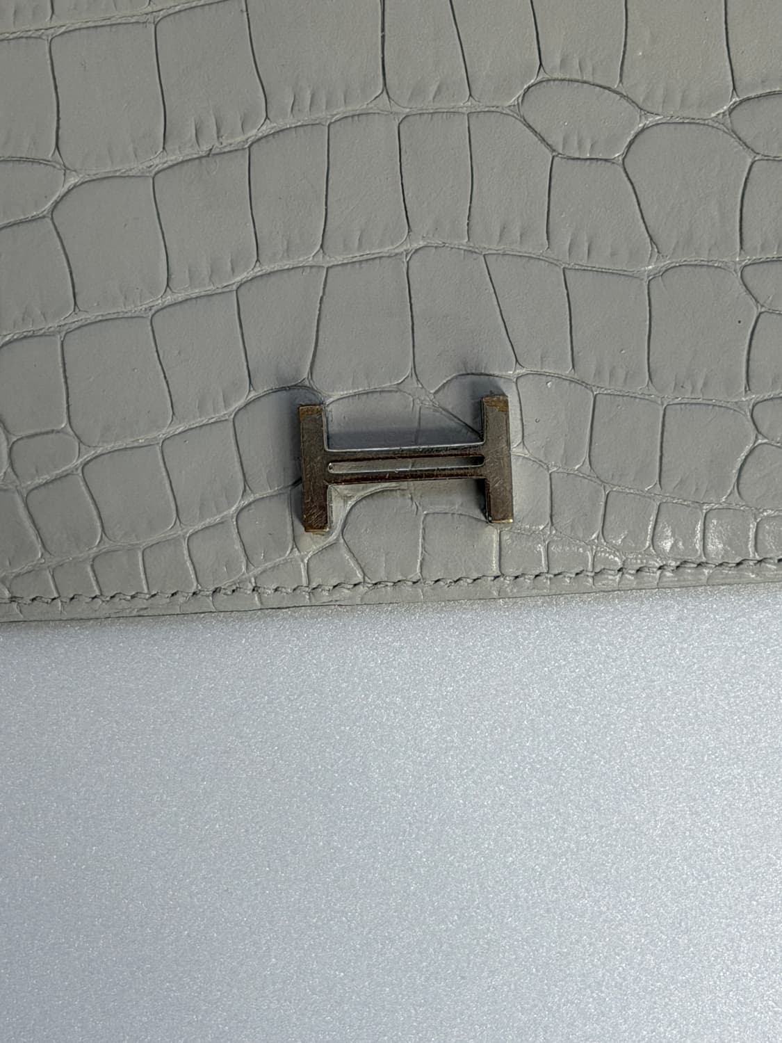 새상품급 에르메스 와니 베안 장지갑 화이트 상품이미지6