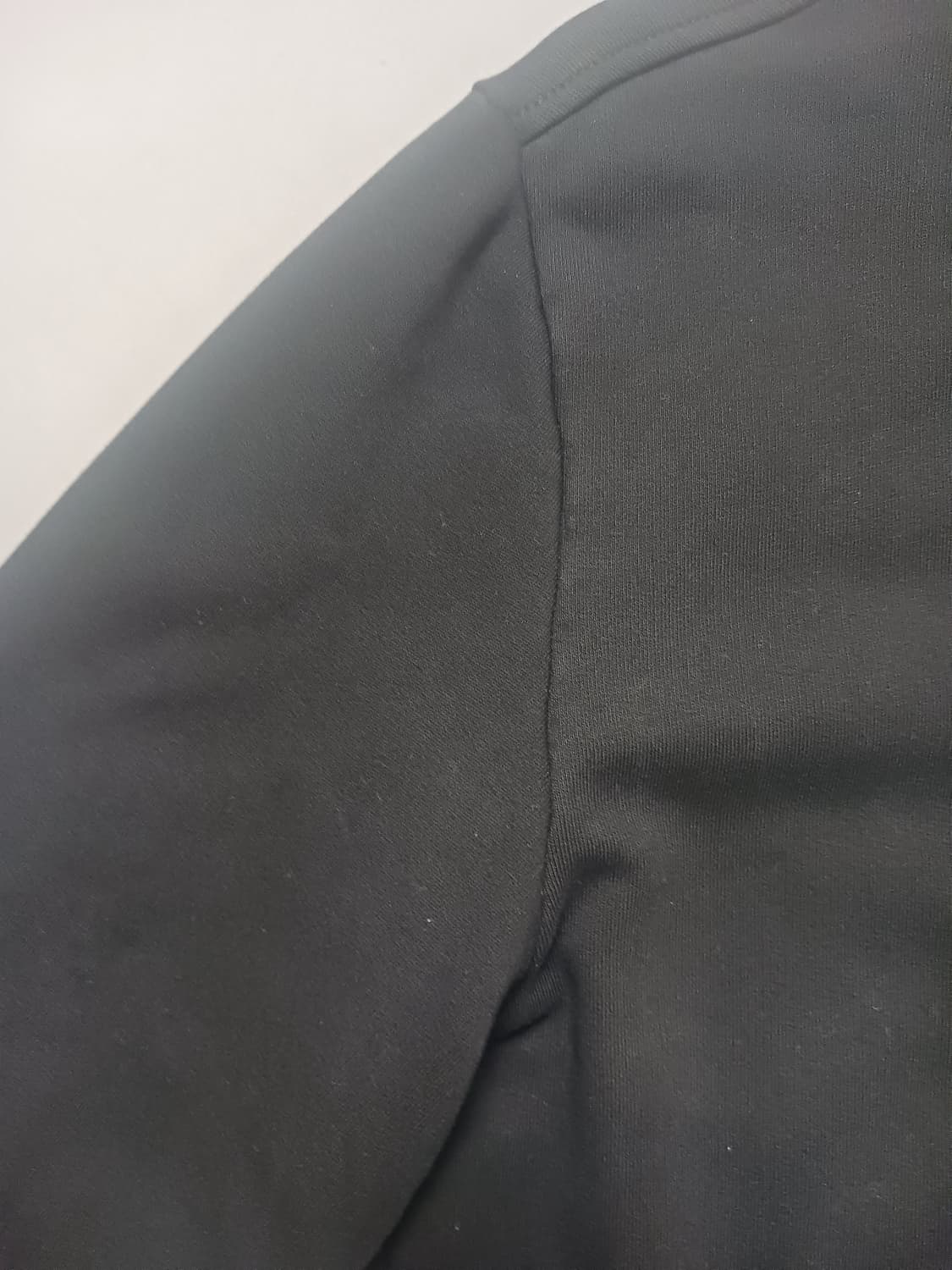 [105] 무스너클 메탈로고 라운드넥 맨투맨 스웨트셔츠 상품이미지3