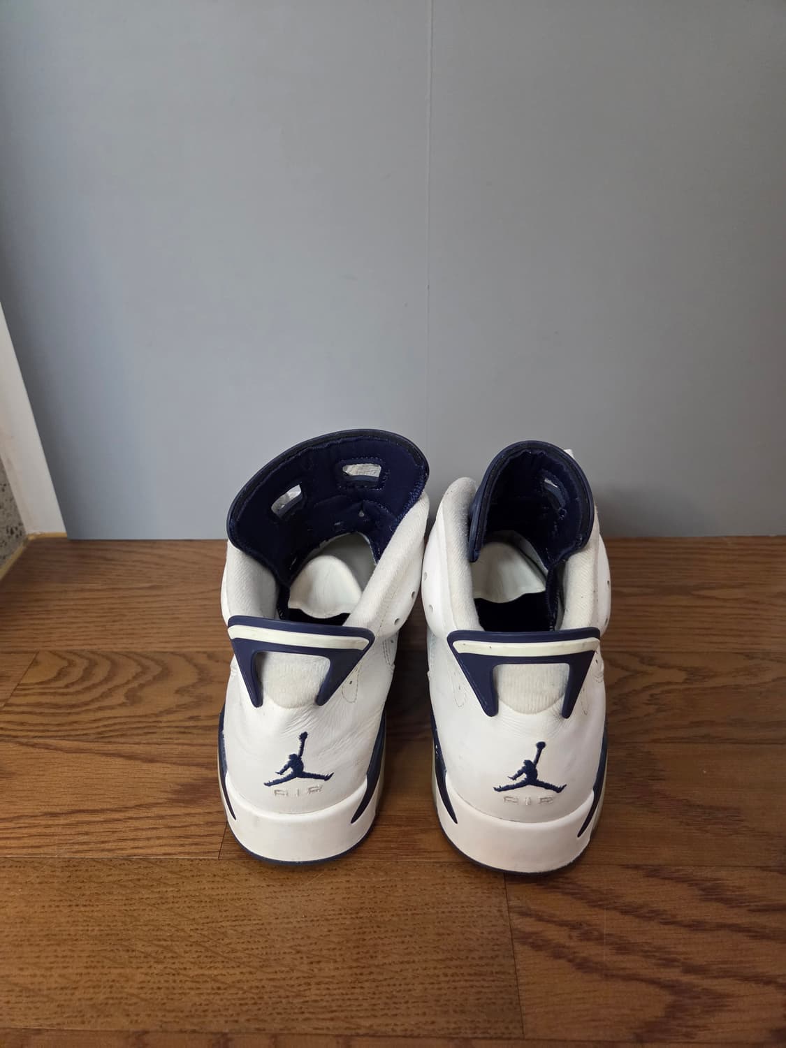 (275) 나이키 에어조던6 미드나잇 네이비
농구화 상품이미지4