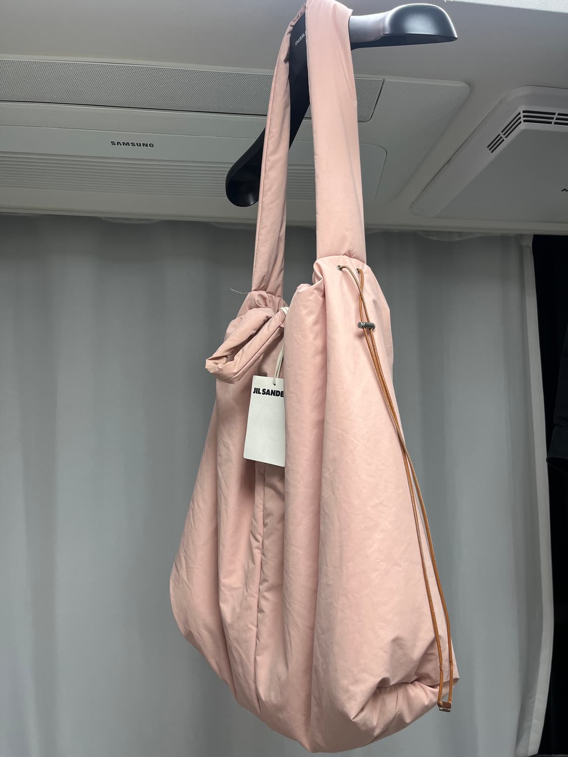 질샌더 패디드 토트백 상품이미지2