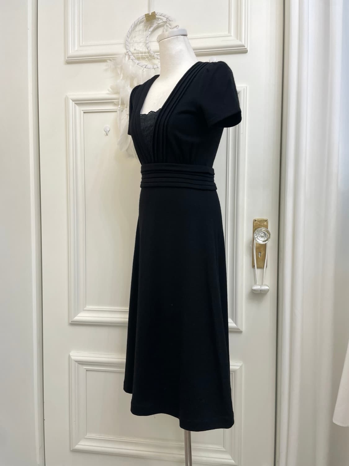 black 100% wool lace trim pleats long op 상품이미지2