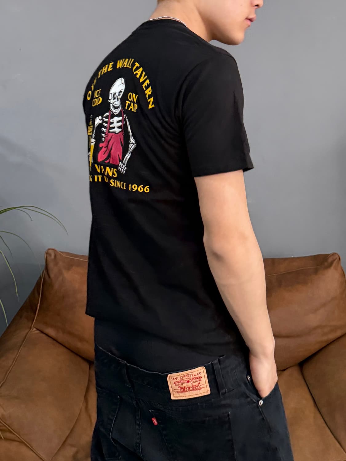 00’s 빈티지 반스 블랙 오프 더 월 백프린팅 반팔티 상품이미지3