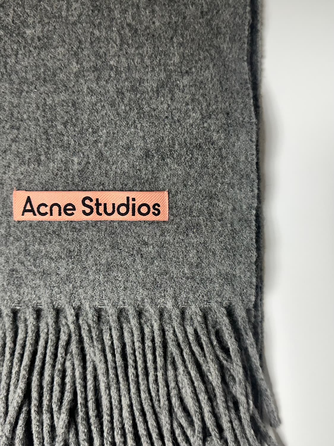 아크네 스튜디오 머플러 목도리 상품이미지1