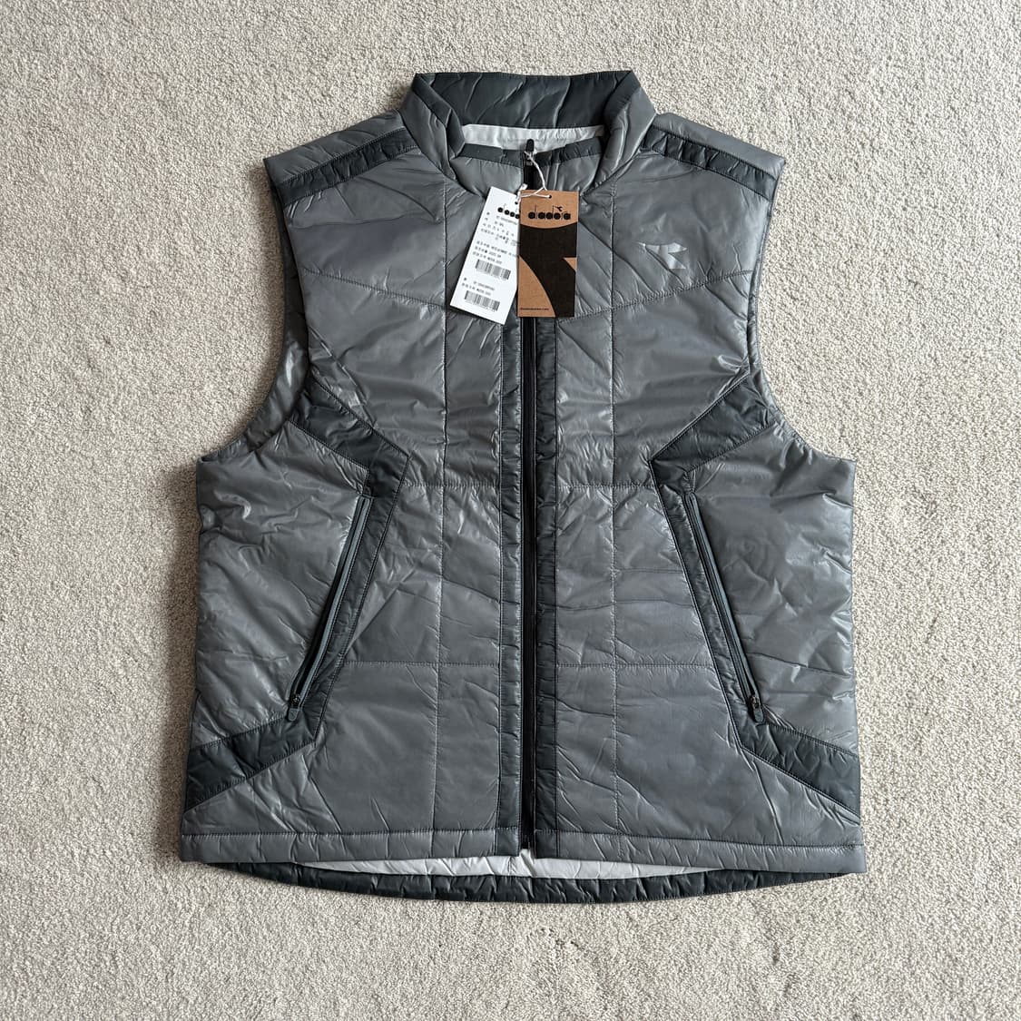 디아도라 퍼포먼스 러닝 패딩 베스트 상품이미지1