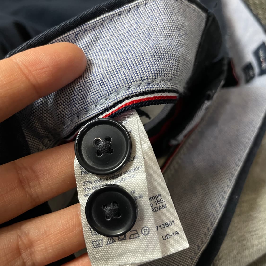 (36)타미힐피거 네이비 핀턱 스웨이드 코튼 팬츠 슬림핏 상품이미지5