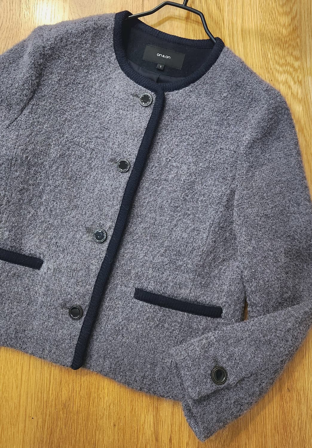 (새상품급)온앤온 문가영 부클레 트위드자켓 상품이미지4