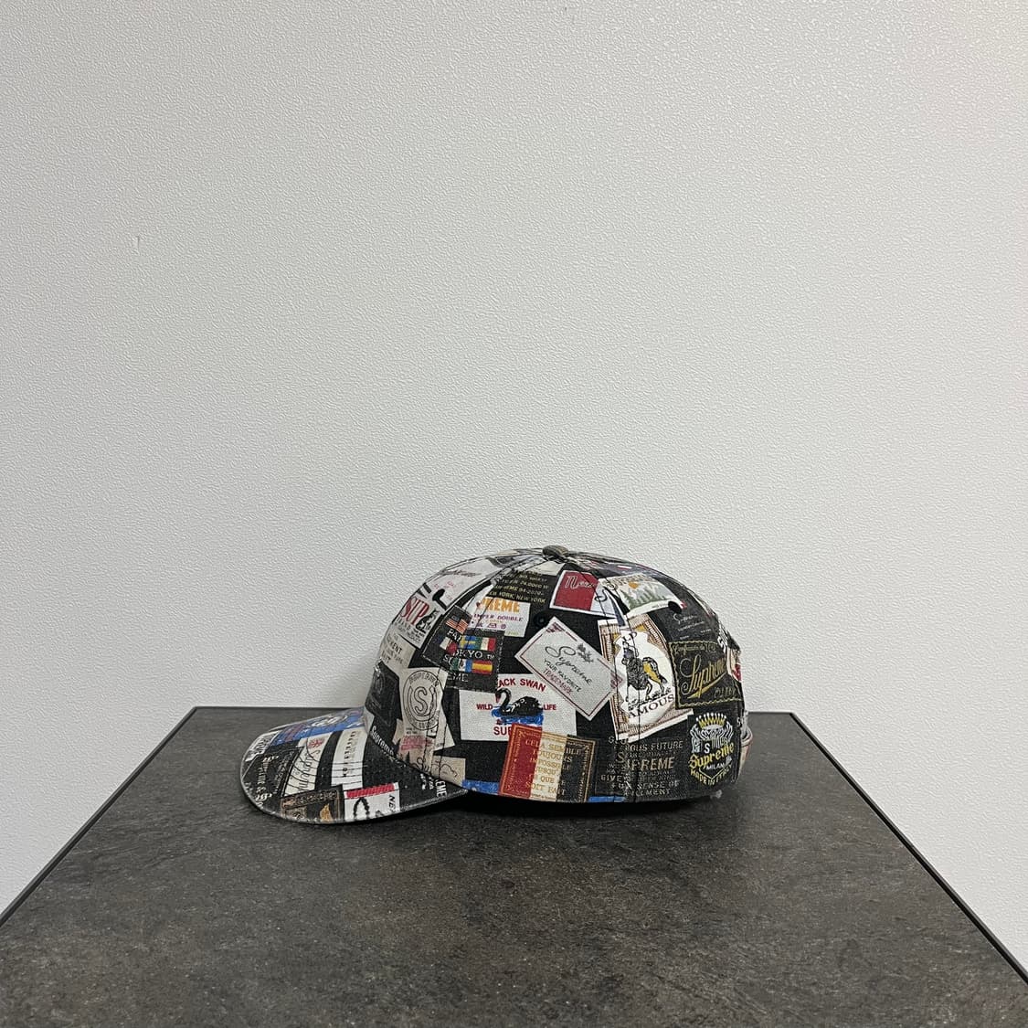 슈프림 라벨 매거진 볼캡 모자 6패널 캡 상품이미지4