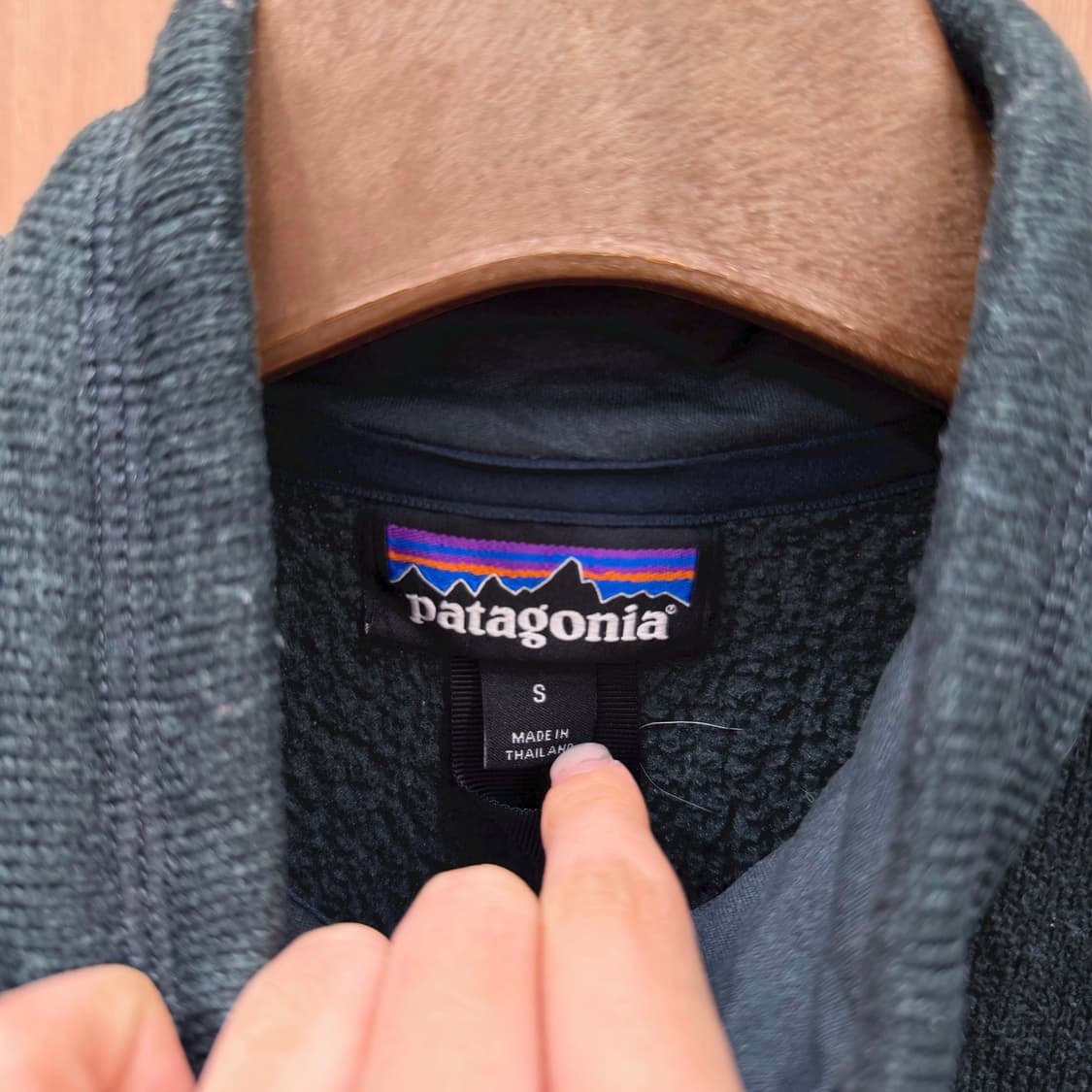 파타고니아 신칠라 플리스 하프 집업 지퍼 포켓 디테일 레귤러핏 딥그린 상품이미지6