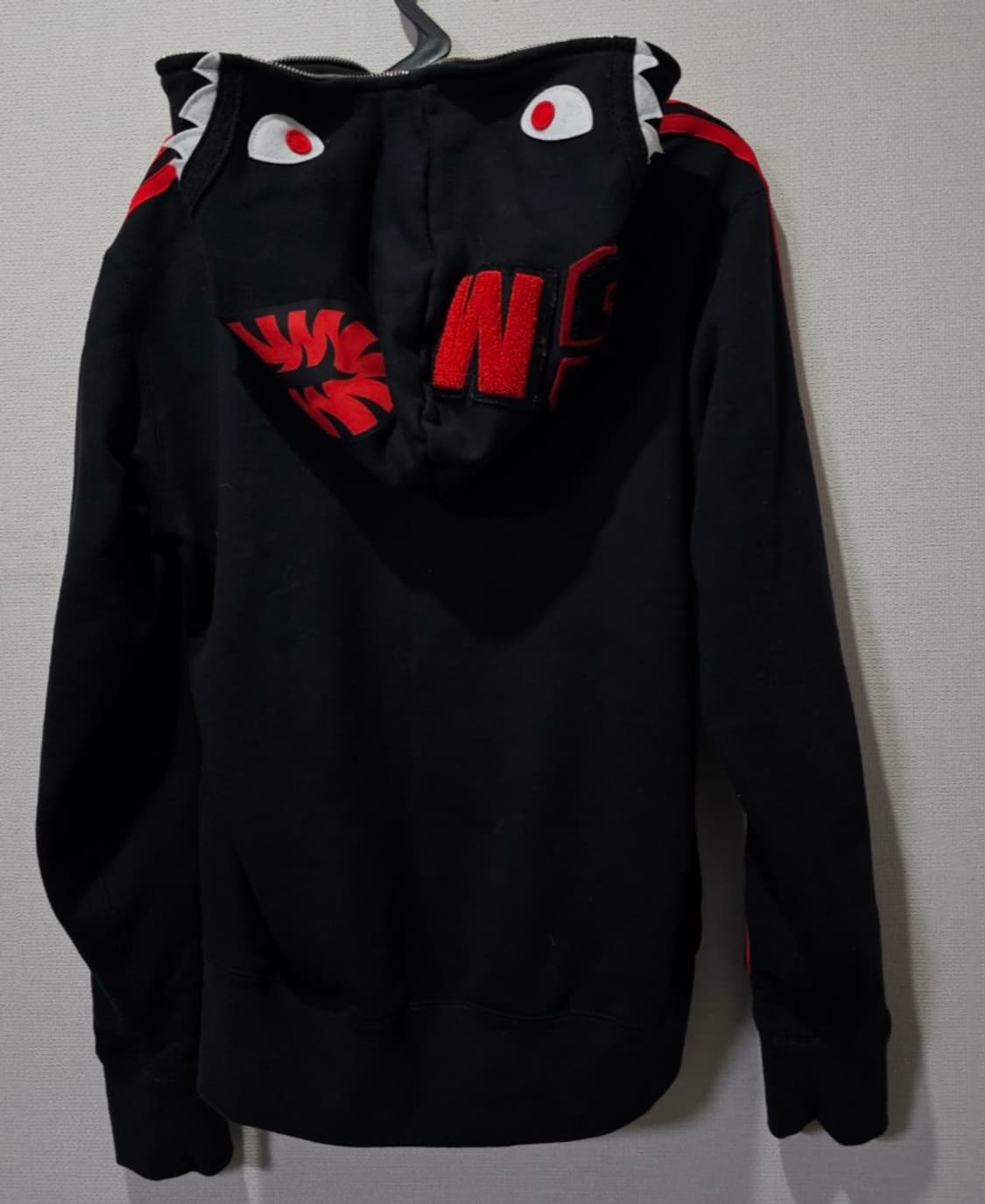 상태최상 아디다스X베이프 샤크 후드집업 90 / S 상품이미지3