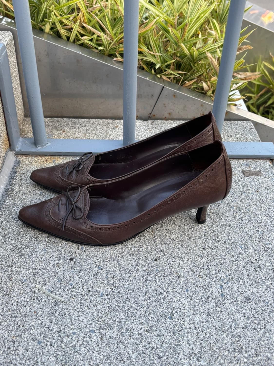 Vintage Brown Lace-Up Heels 상품이미지4