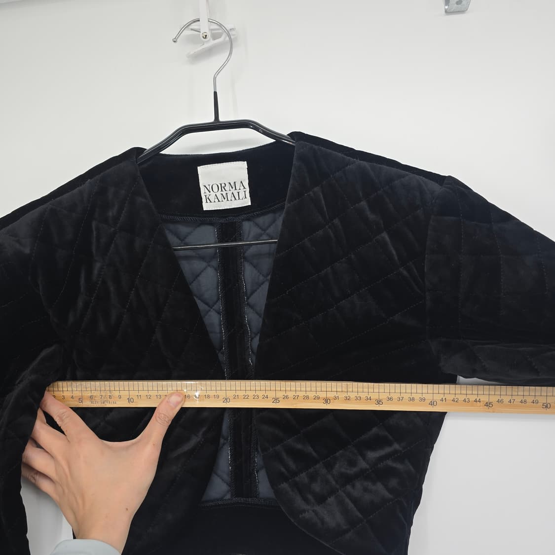 NORMA KAMALI 벨벳 크롭 자켓 퀼팅 볼레로 상품이미지7
