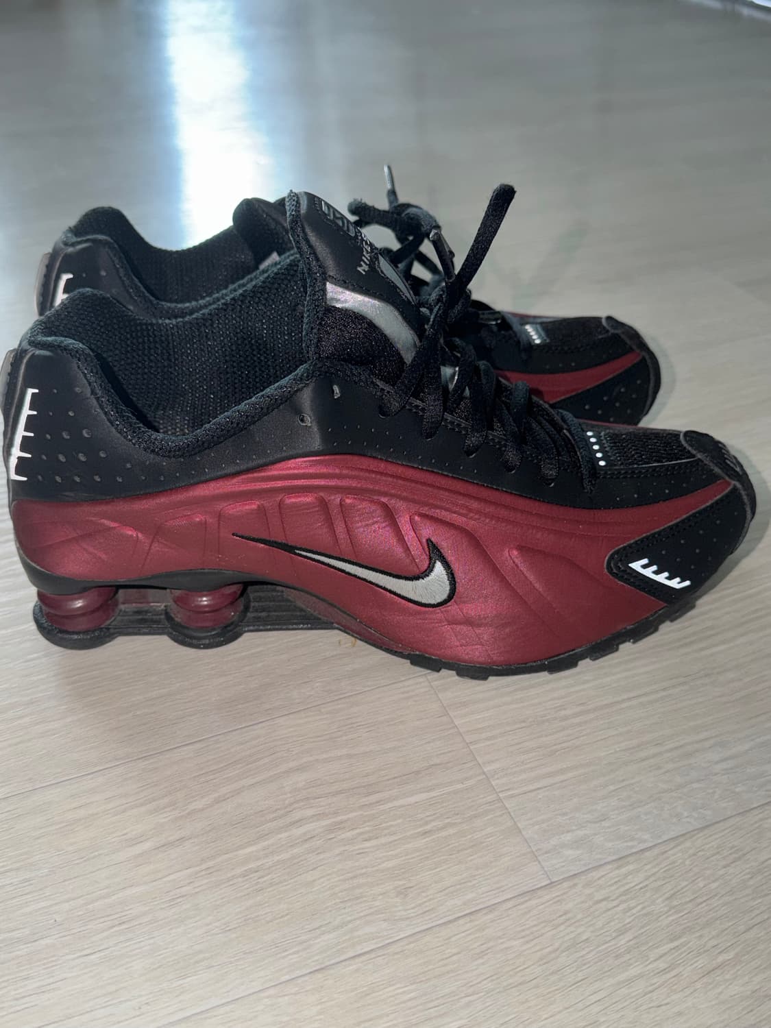 나이키 샥스 R4 블랙/레드 255mm 상품이미지4