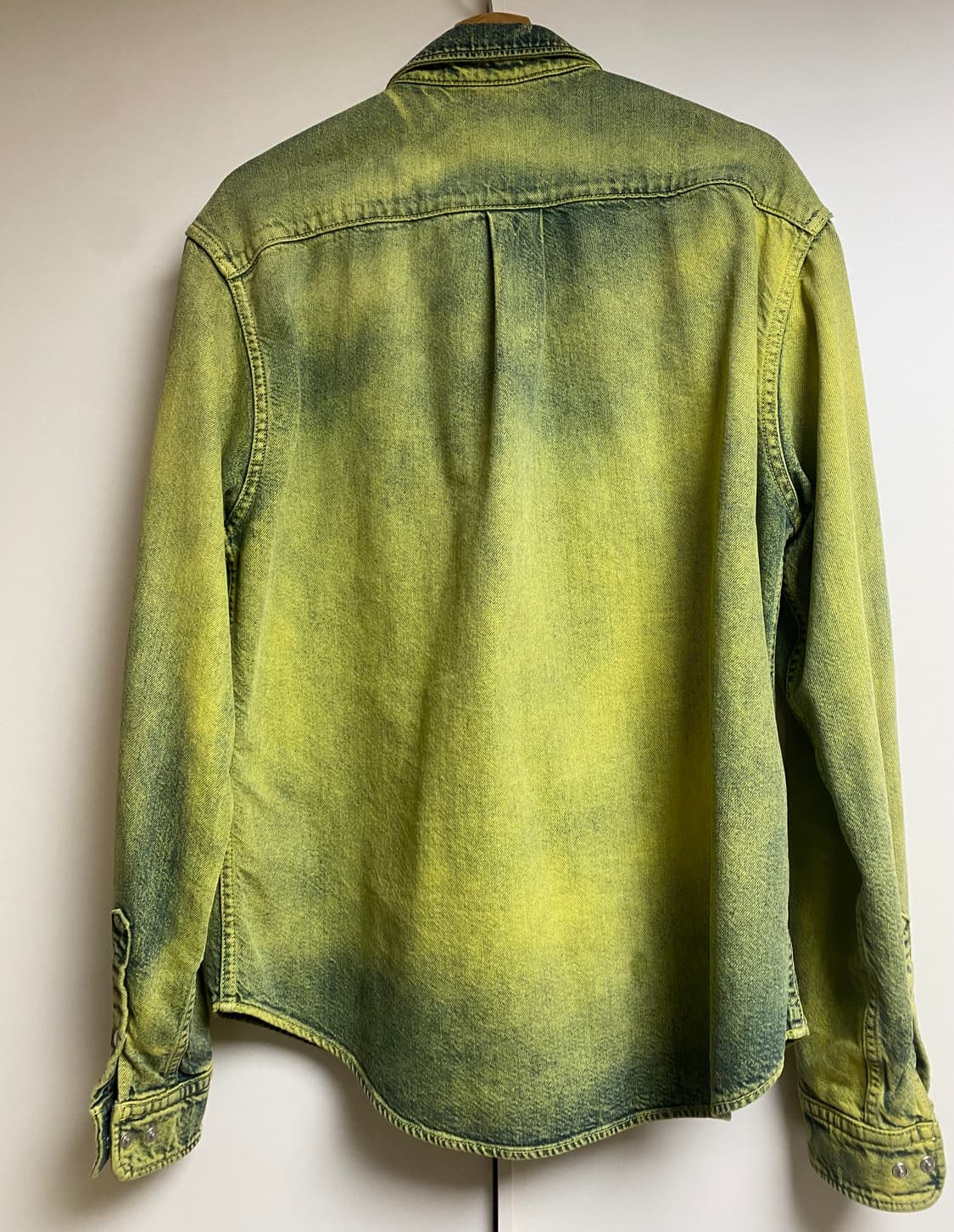 마르니 그린 톤 애시드 워시 데님 셔츠 (꼬르소꼬모 구매) 상품이미지4