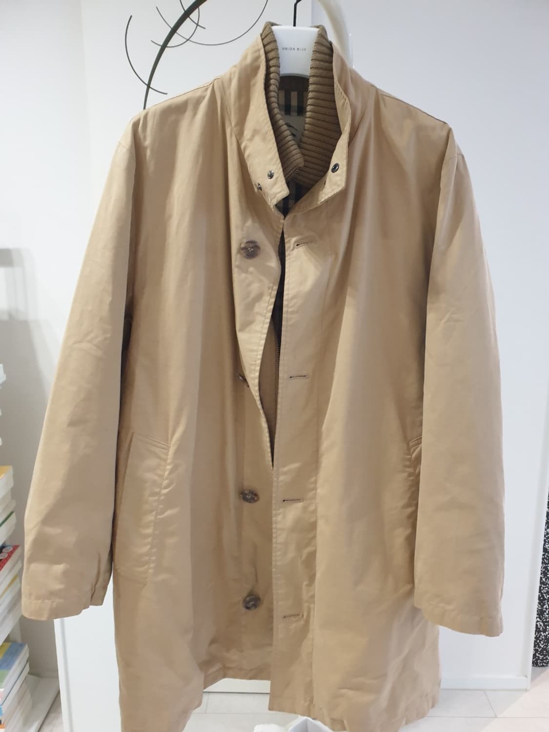 버버리 남성 경량+ 트렌치 아우터  상품이미지1